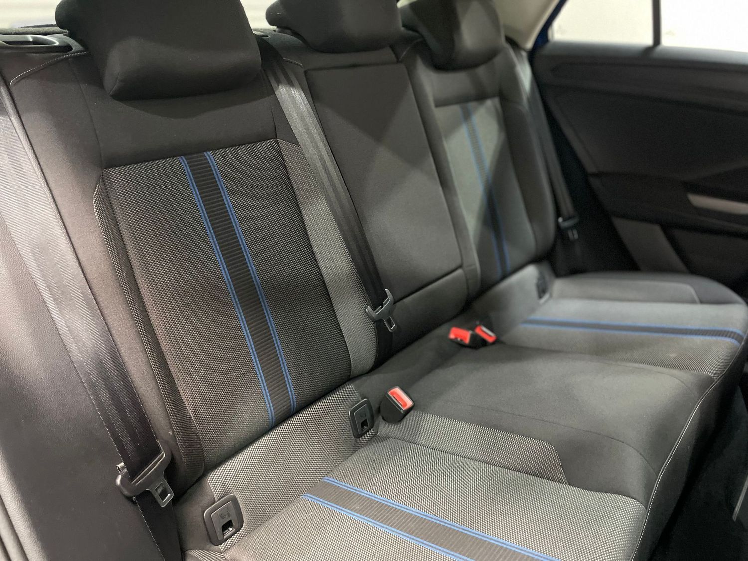 Fahrzeugabbildung Volkswagen T-Roc Style #Kamera#ACC#Spur#AHK