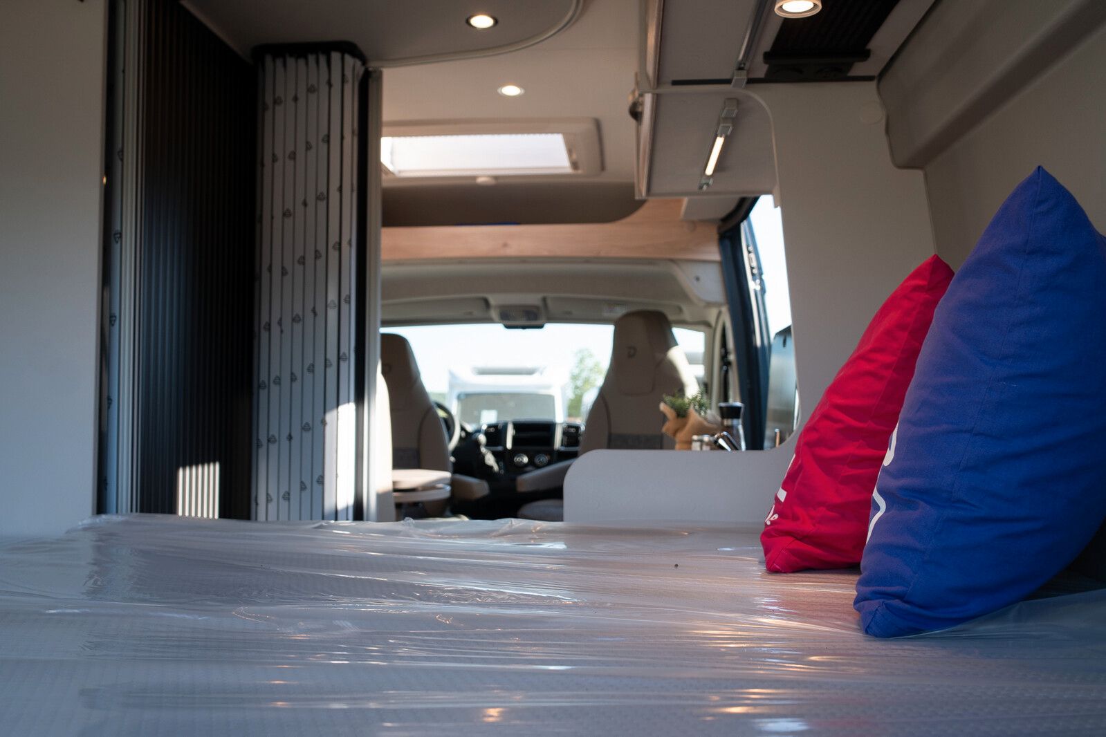 Fahrzeugabbildung Dethleffs Globetrail 540 DR Fiat Rahmenfenster, Markise