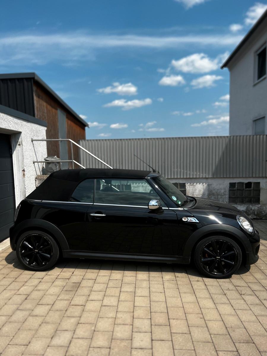 MINI Cooper S Cabrio 184PS | Midnight Black Metallic 