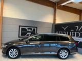 Volkswagen Passat Variant Highline /AHK/STHZ/PANO/ACC/DCC - mit Diesel-Antrieb: Allradantrieb, Kombi, Automatik