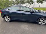 Volvo S60 T3 Momentum Momentum - blaue Volvo S60