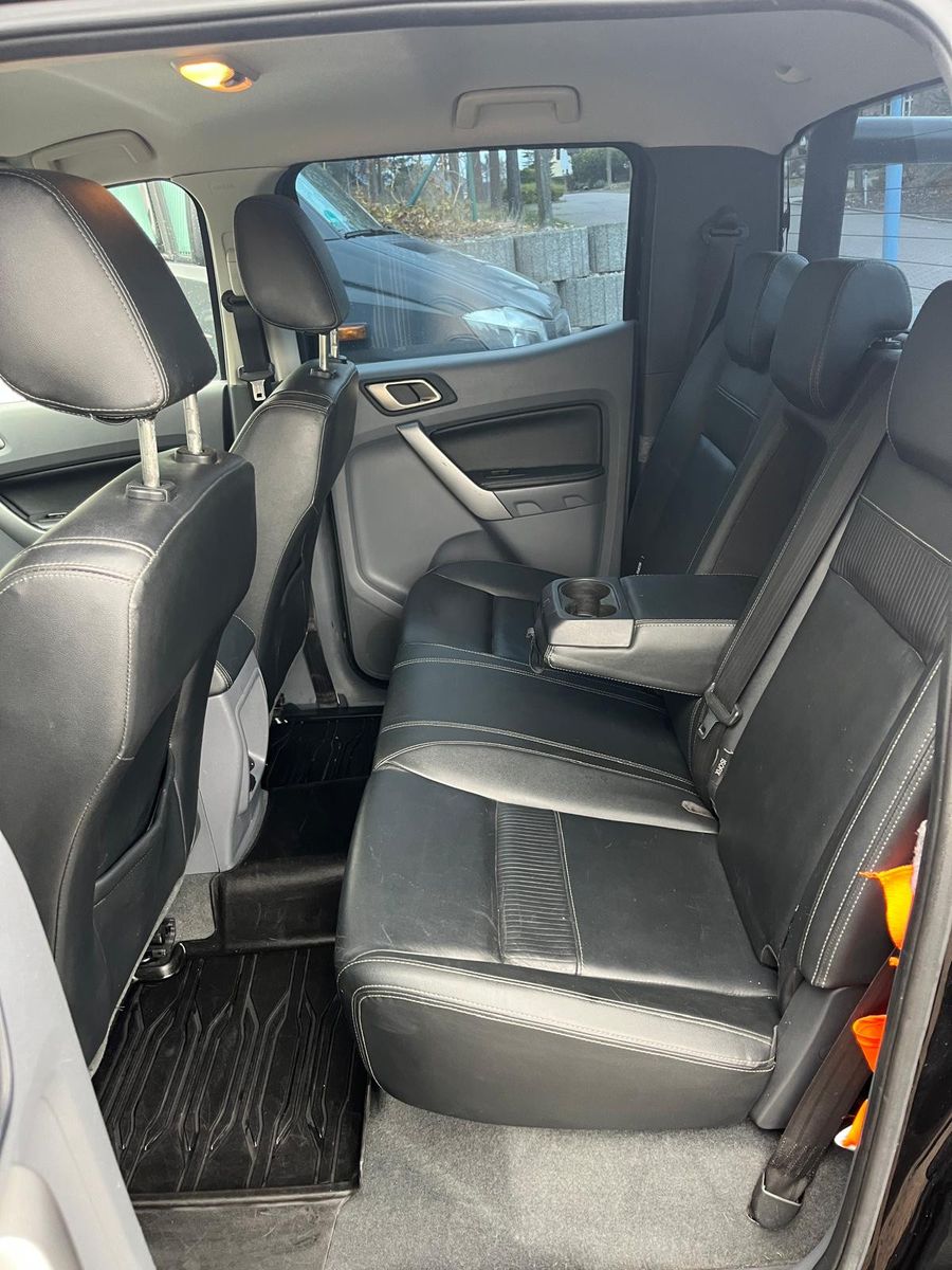 Fahrzeugabbildung Ford Ranger Limited Doppelkabine 4x4/AirSuspension