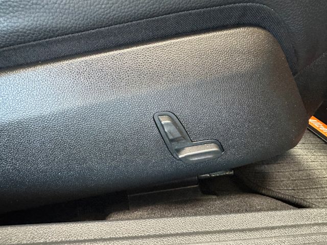 MYAUTOCENTER – Gebraucht- und Jahreswagen mit Werkstattservice in Pfaffenhofen Mercedes-Benz E 200 *AHK*Abstandstempo*Teilleder*Szhz*