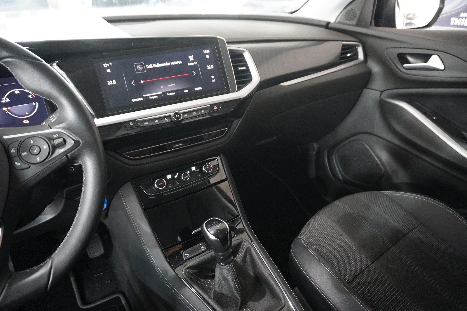 Fahrzeugabbildung Opel Grandland (X) 1.2T GS SPORT NAVI/LED/VIRT./DAB+