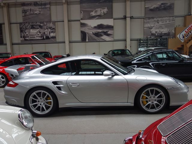 Porsche 911 GT2