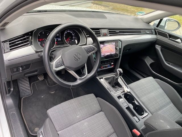 Passat Variant 2.0 TDI Business AHK/LED/NAVI+VZE