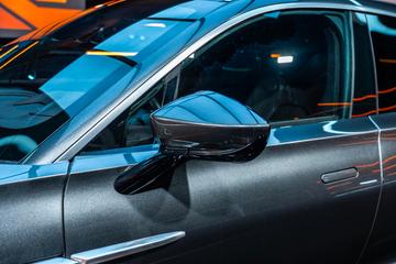 2020 Aston Martin DBX 缩略图 15