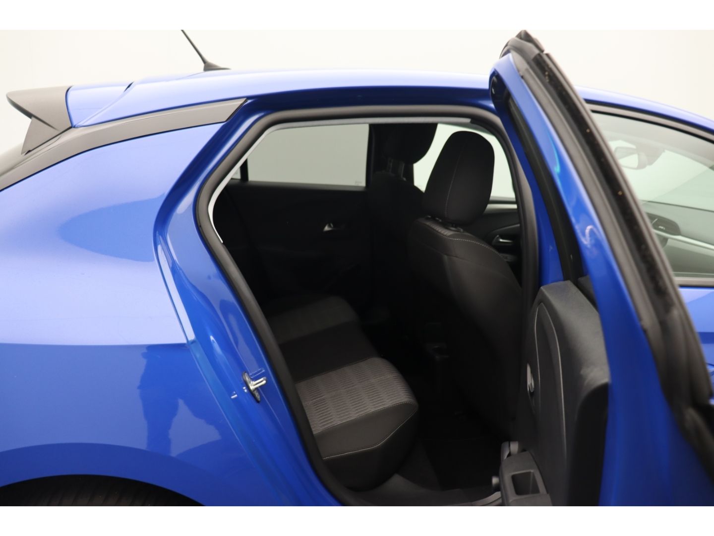 Fahrzeugabbildung Opel Corsa-e F Edition SHZ Einparkhilfe Alufelgen