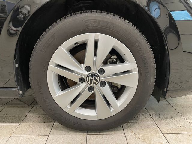 Golf VIII Life 1.5 TSI LED RFK ACC