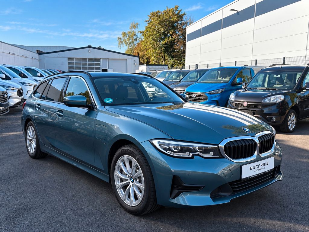 Image of BMW 330