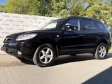 Hyundai Santa Fe 2.0 CRDi Team 08 / Automatik / Allrad - Hyundai SANTA FE mit Diesel-Antrieb: Geländewagen, 2.0