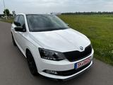 Skoda Fabia Monte Carlo*TEMPOMAT*PDC*XENON* - Skoda Fabia mit Benzin-Antrieb: Limousine, Monte Carlo