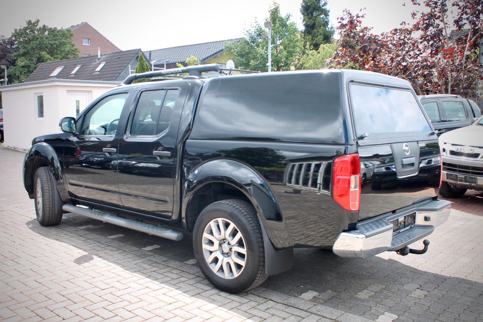 Nissan Navara 3.0 V6 dCi 231 ch BVA 4x4 / 184 000 km / Cuir brun / Toit ouvrant / Bose / Hardtop
