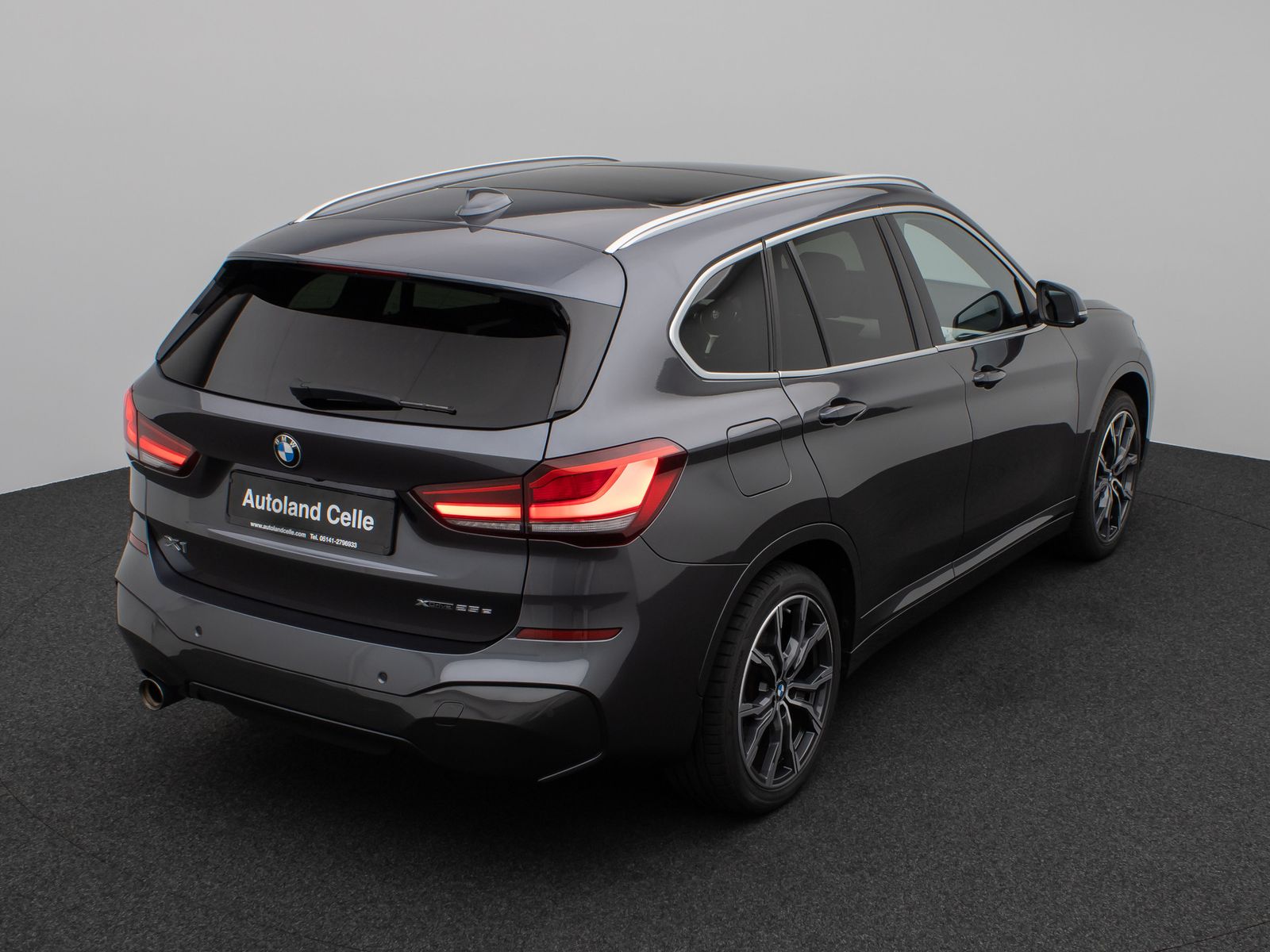 Fahrzeugabbildung BMW X1 xD25e M Sport Panorama Kamera HUD H/K Komfort