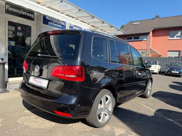 Volkswagen Touran - 5