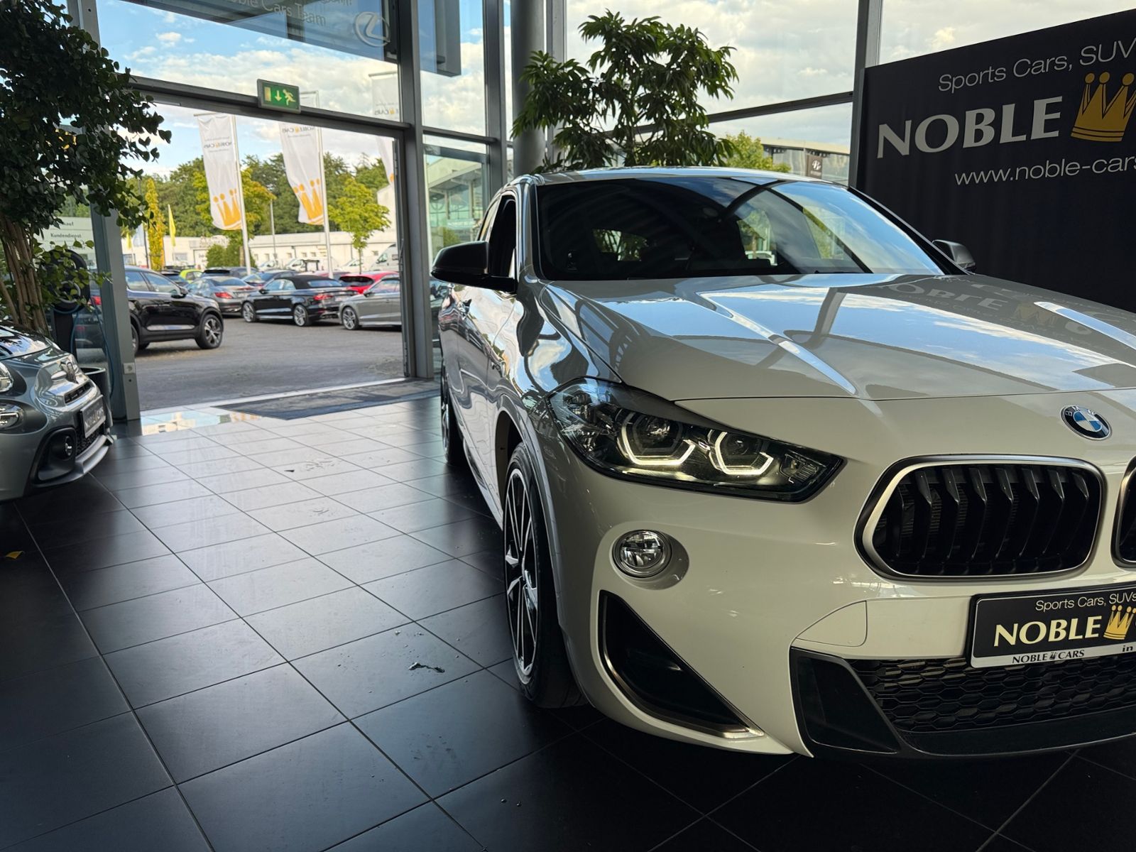 Fahrzeugabbildung BMW X2 xDrive M35 i  LED NAVI HEAD-UP