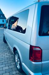 Volkswagen T6 Multivan - silberne Volkswagen T6 Multivan