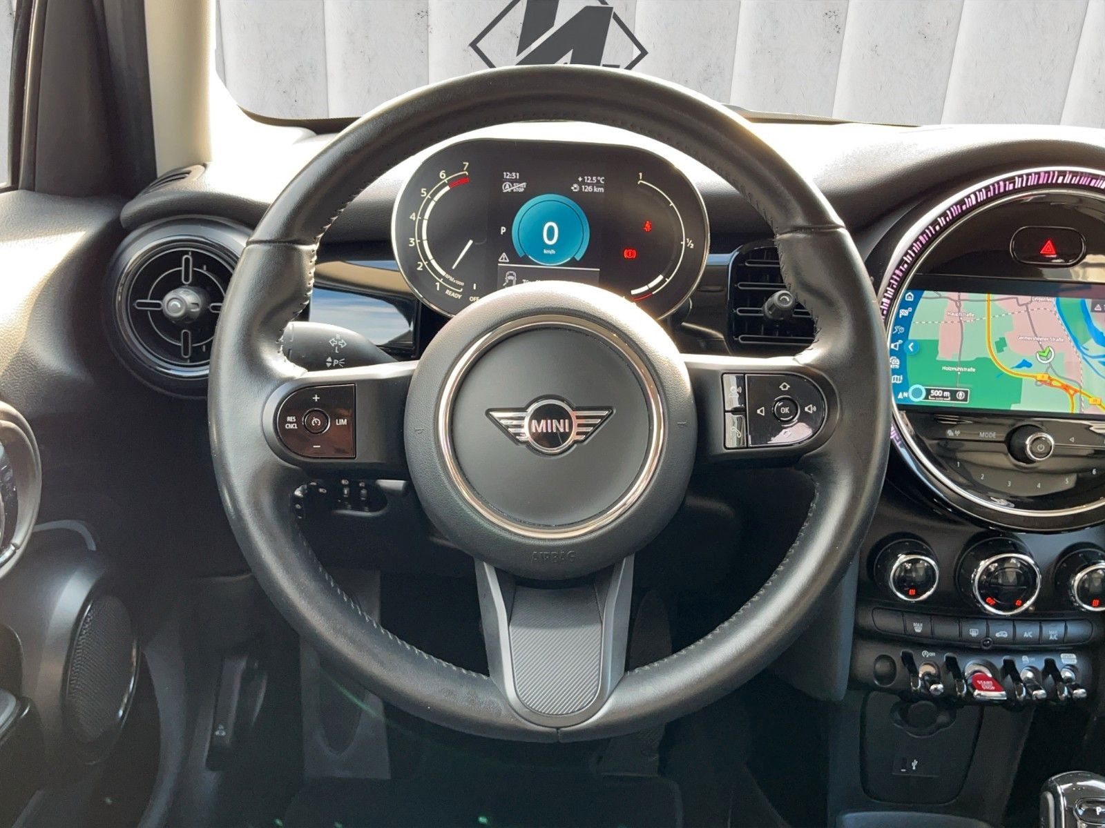 Fahrzeugabbildung MINI COOPER 5-trg.*Automatik*Navi*ViCo*Aktionsangebot