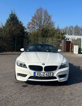 BMW Z4 sDrive23i - M Paket Garagenwagen 6 Zylinder - BMW aus 2011: Cabrio