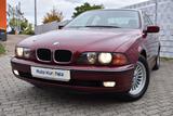 BMW 520i SEHR SAUBER - rote BMW 520