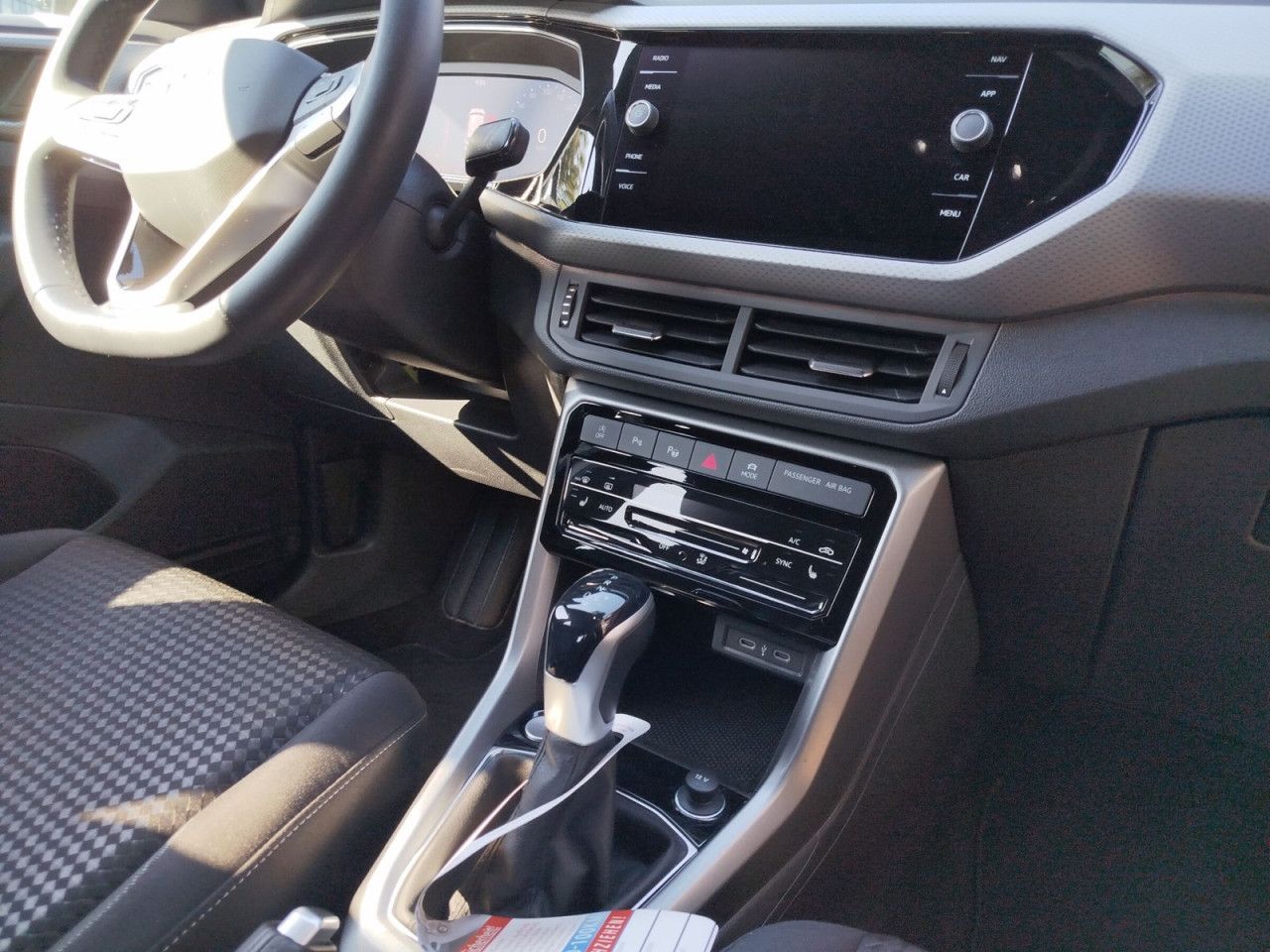 Fahrzeugabbildung Volkswagen T-Cross ACTIVE