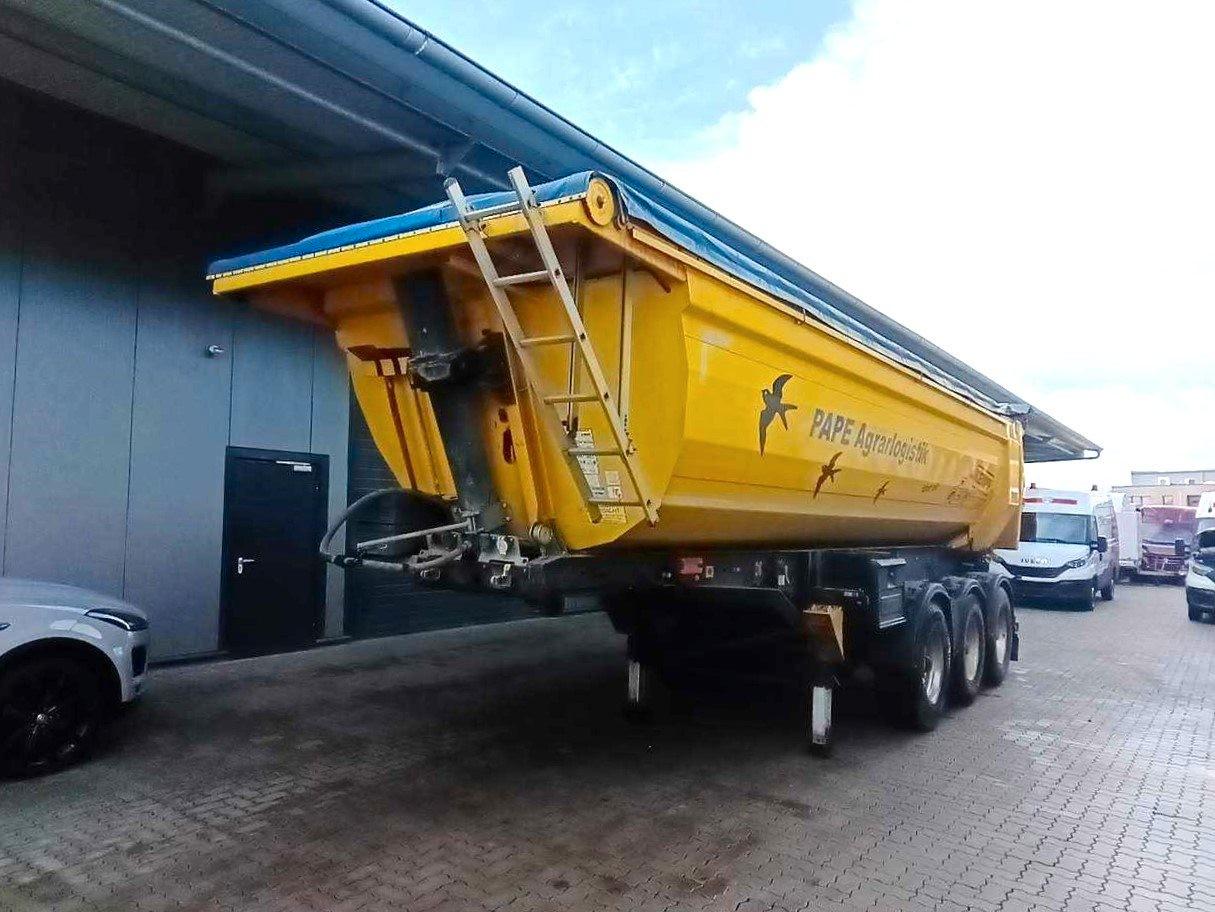 Kempf SKM36/3 Sattel-Kippauflieger mit Stahl-Halbrundm