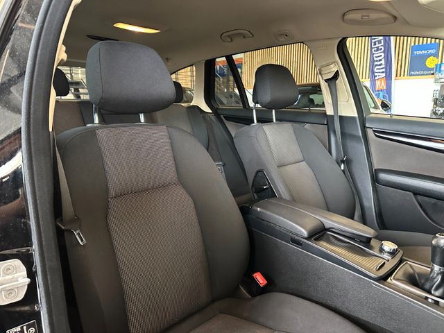 MYAUTOCENTER – Gebraucht- und Jahreswagen mit Werkstattservice in Pfaffenhofen Mercedes-Benz C 250 C T-Modell *2-ZONEN*TEMPO*Navi*SZHZ*PDC*