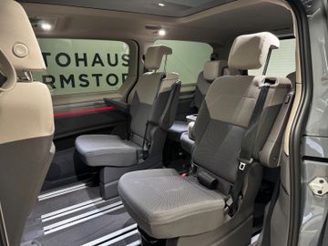 Fahrzeugverkauf 24 Volkswagen T7 Multivan lang *Vis-a-Vis* AHK* StHz*Pano*