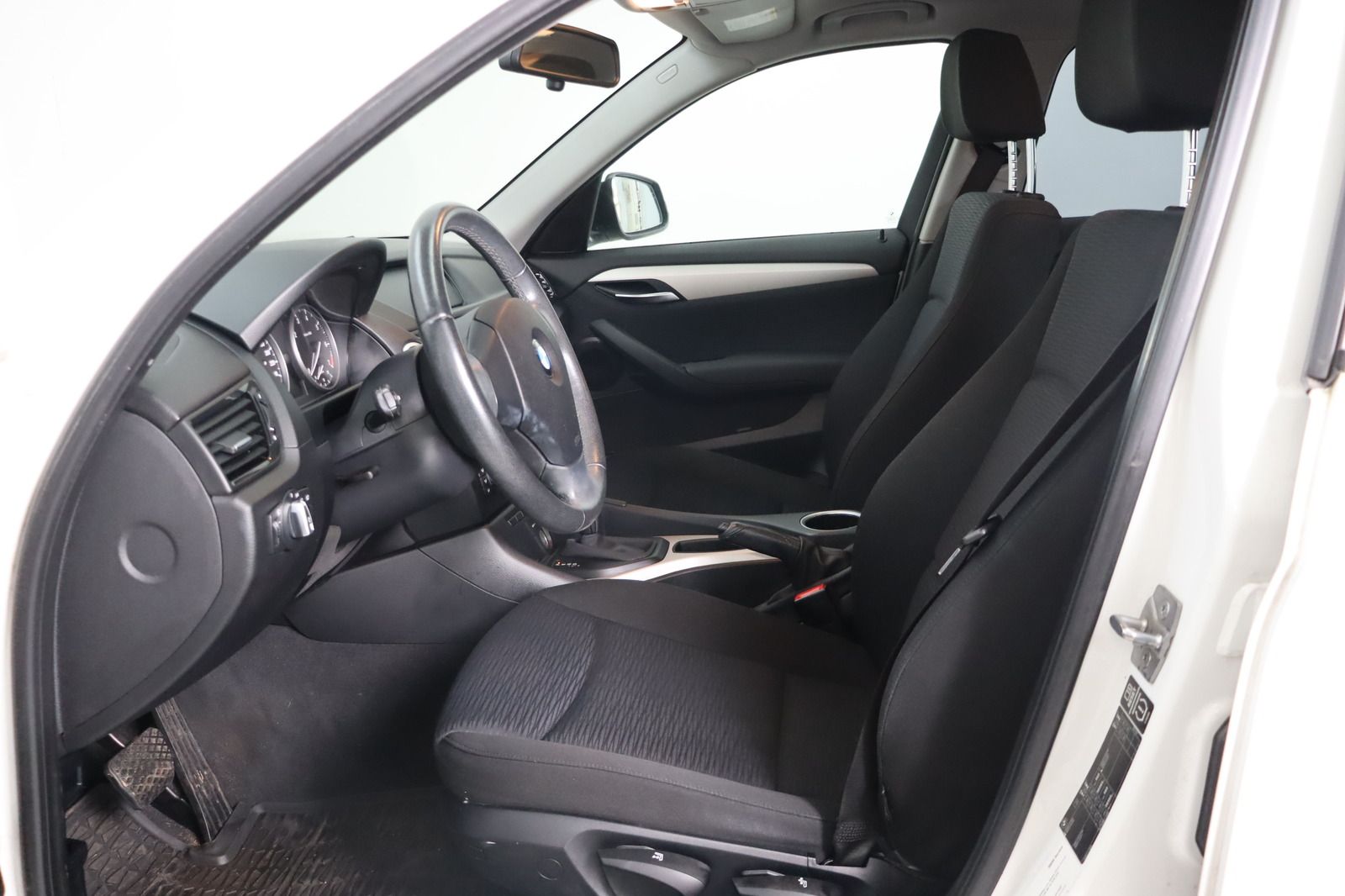Fahrzeugabbildung BMW X1 sDrive 18i * Sitzhzg. * PDC