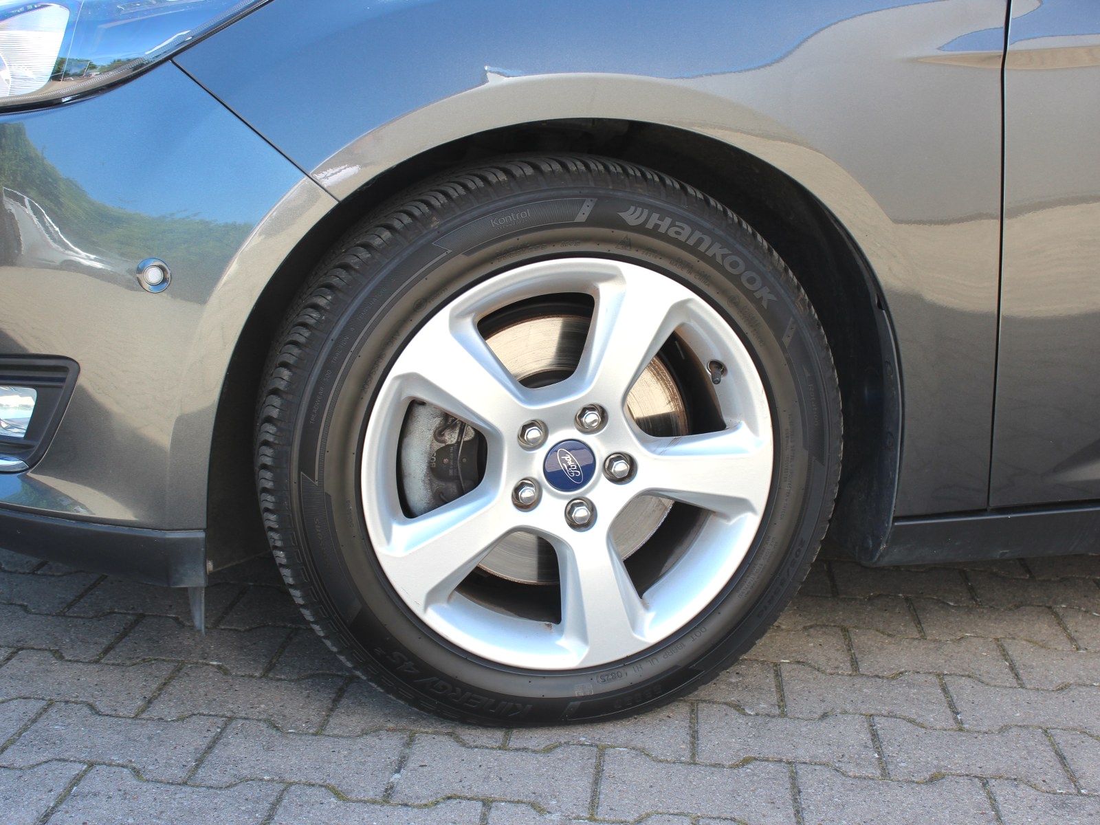 Fahrzeugabbildung Ford Focus Titanium 1,5 EcoBoost Start/Stopp