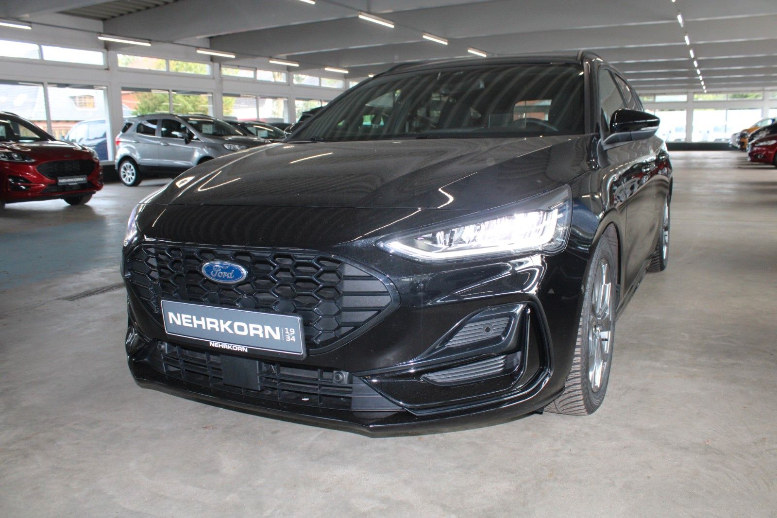 Fahrzeugabbildung Ford Focus ST-Line X Aut. LED ACC Pano HUD WinterPak.