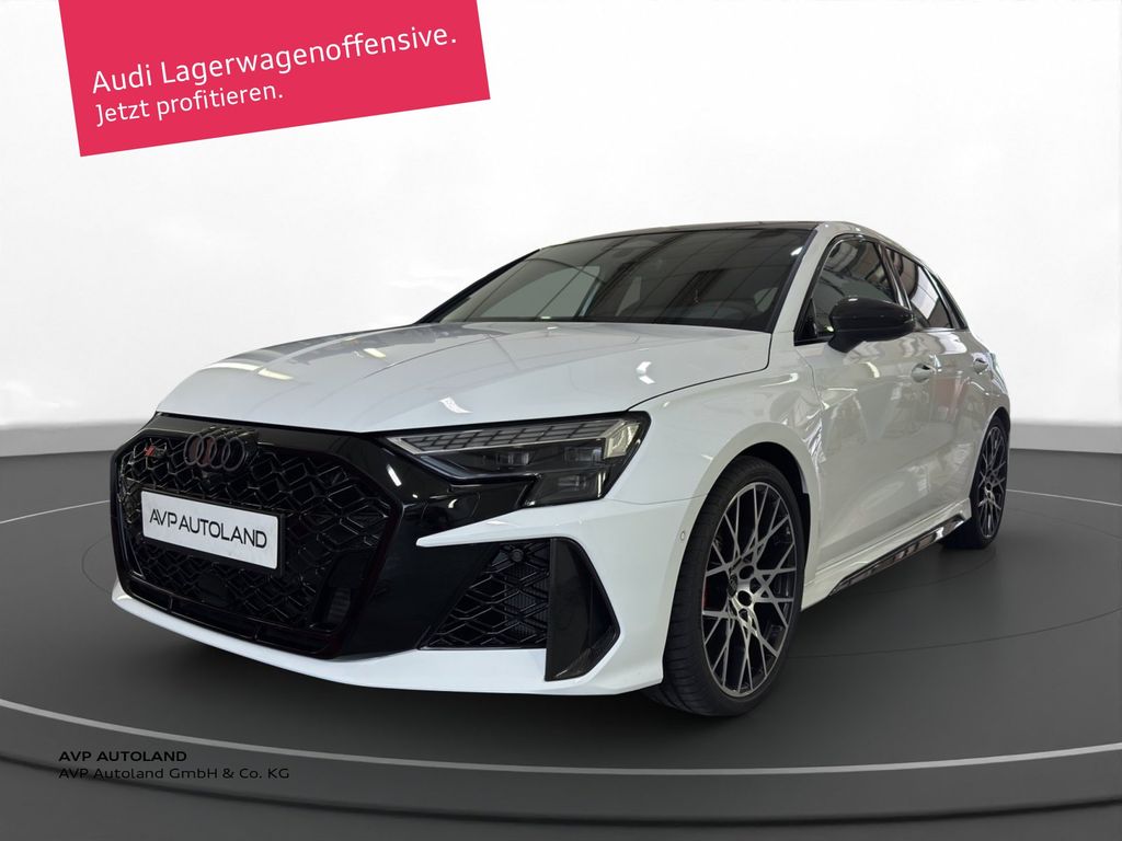 Audi RS3 Sportback TFSI quattro S tronic | PANO |