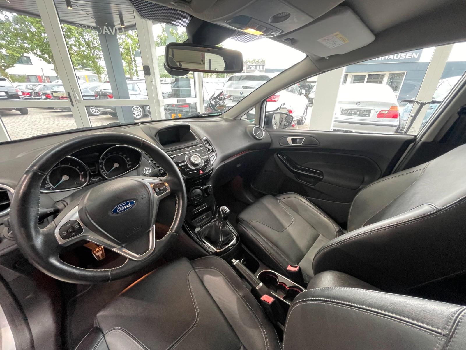 Ford Fiesta Titanium SHZ/8-Fach/Keyless-Go/HU+TÜV NEU
