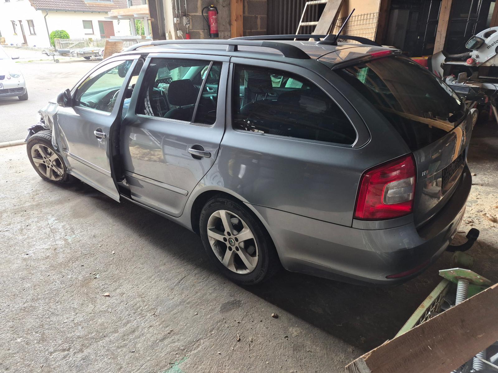 Skoda Octavia 2013 — engine 1.968 cm³, 140 HP (103kW)