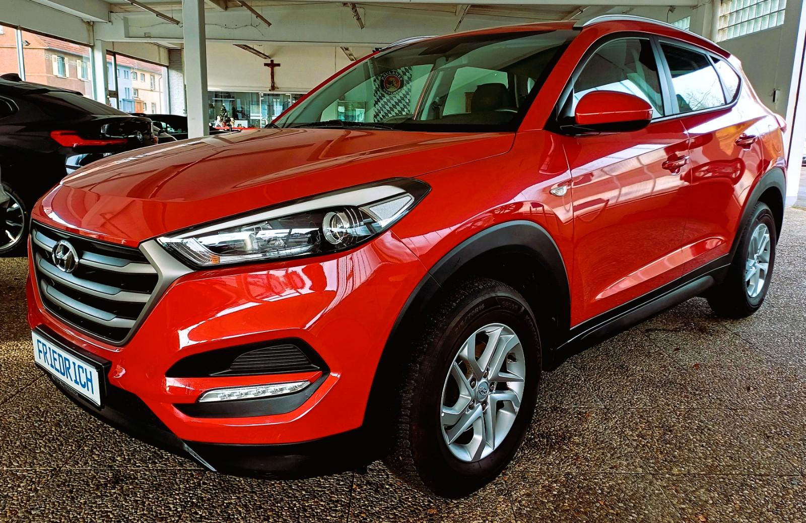 Hyundai Tucson Blue Classic 2WD 1.6 - NAVI -