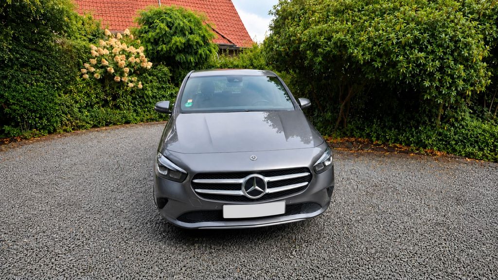 Image of Mercedes-Benz B 180