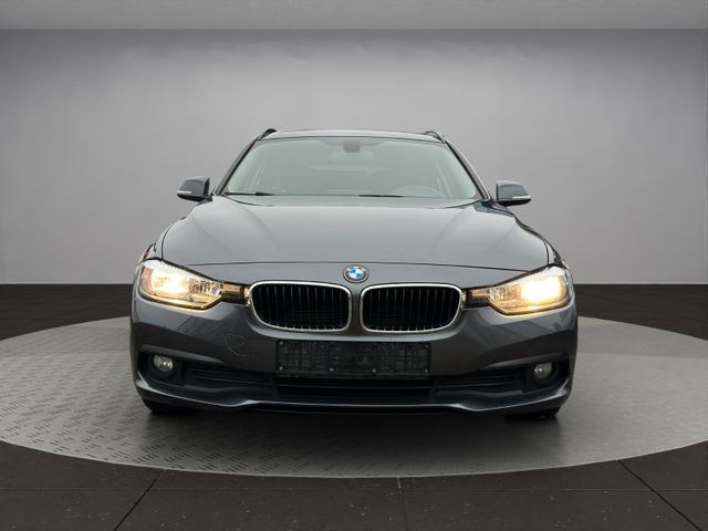 BMW 318 d Touring Autom./Leder/Navi/AHK/TÜV/AU neu