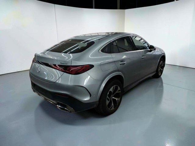 Mercedes-Benz GLC 300 de 4M Coupe AMG LINE x2 PANO ACC ADVANCE foto 4