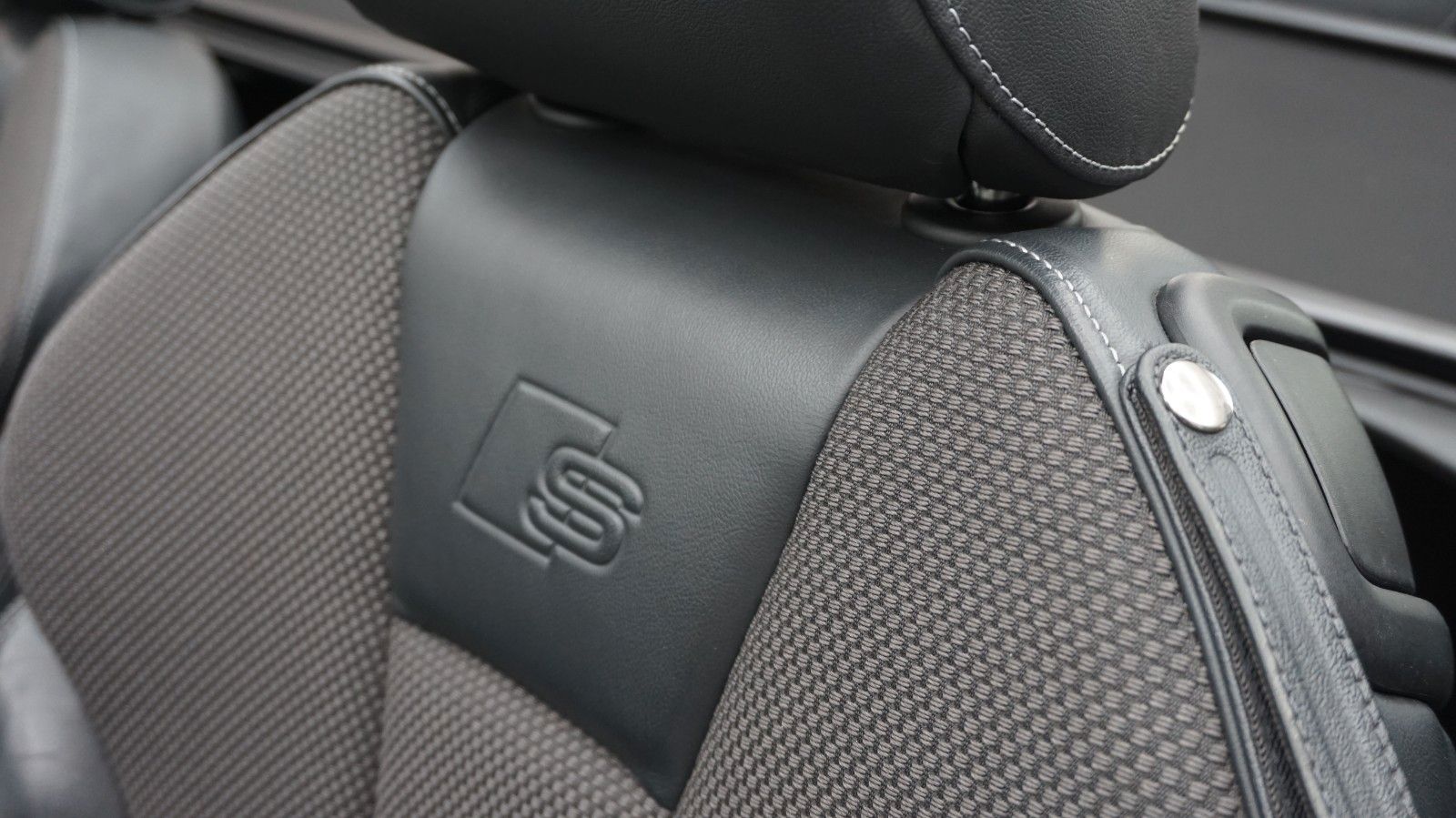 Fahrzeugabbildung Audi A3 Cabriolet S-Line Verbrauch nur 5,2L/100