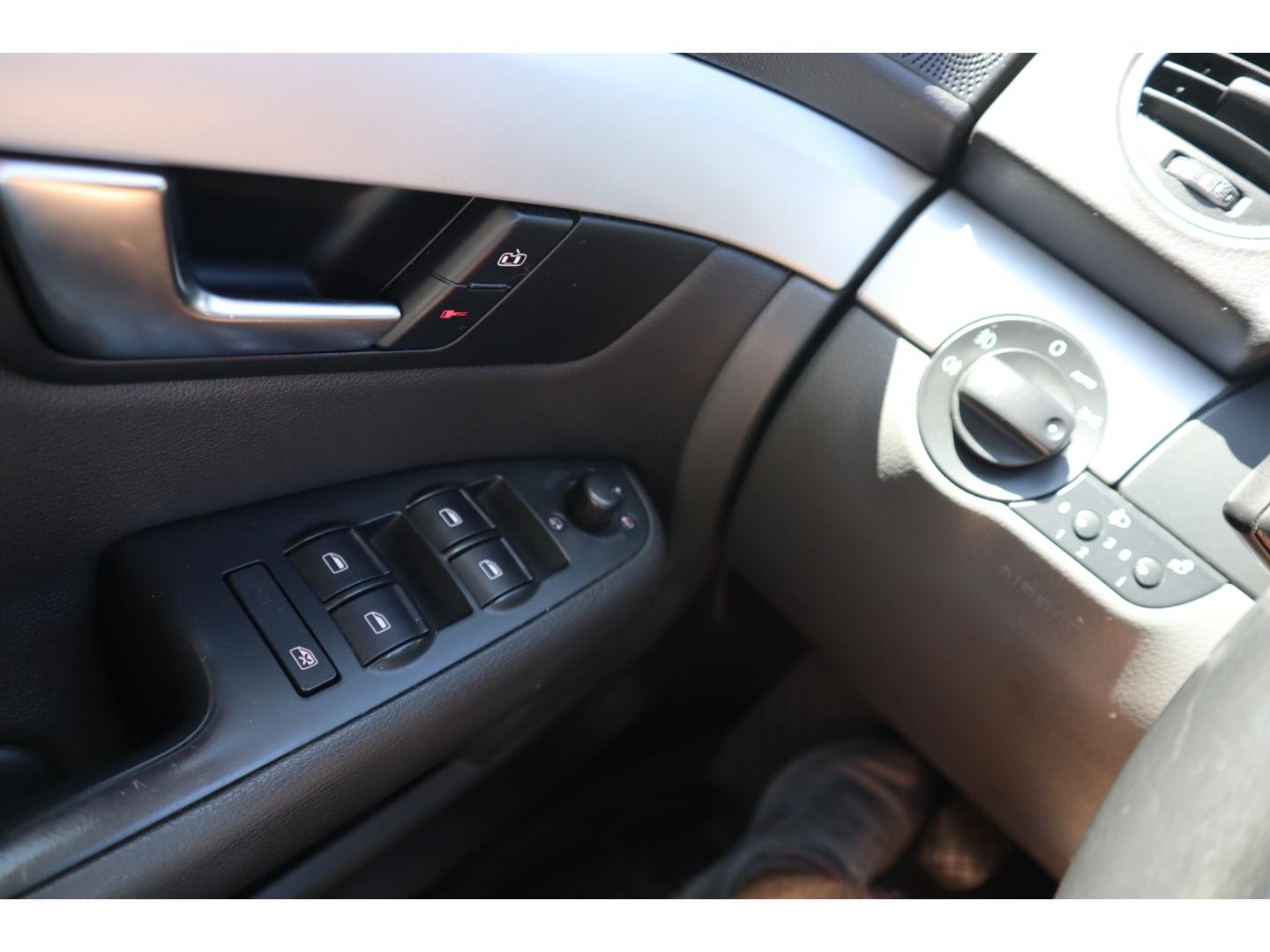 Seat Exeo 2012 — photo 35