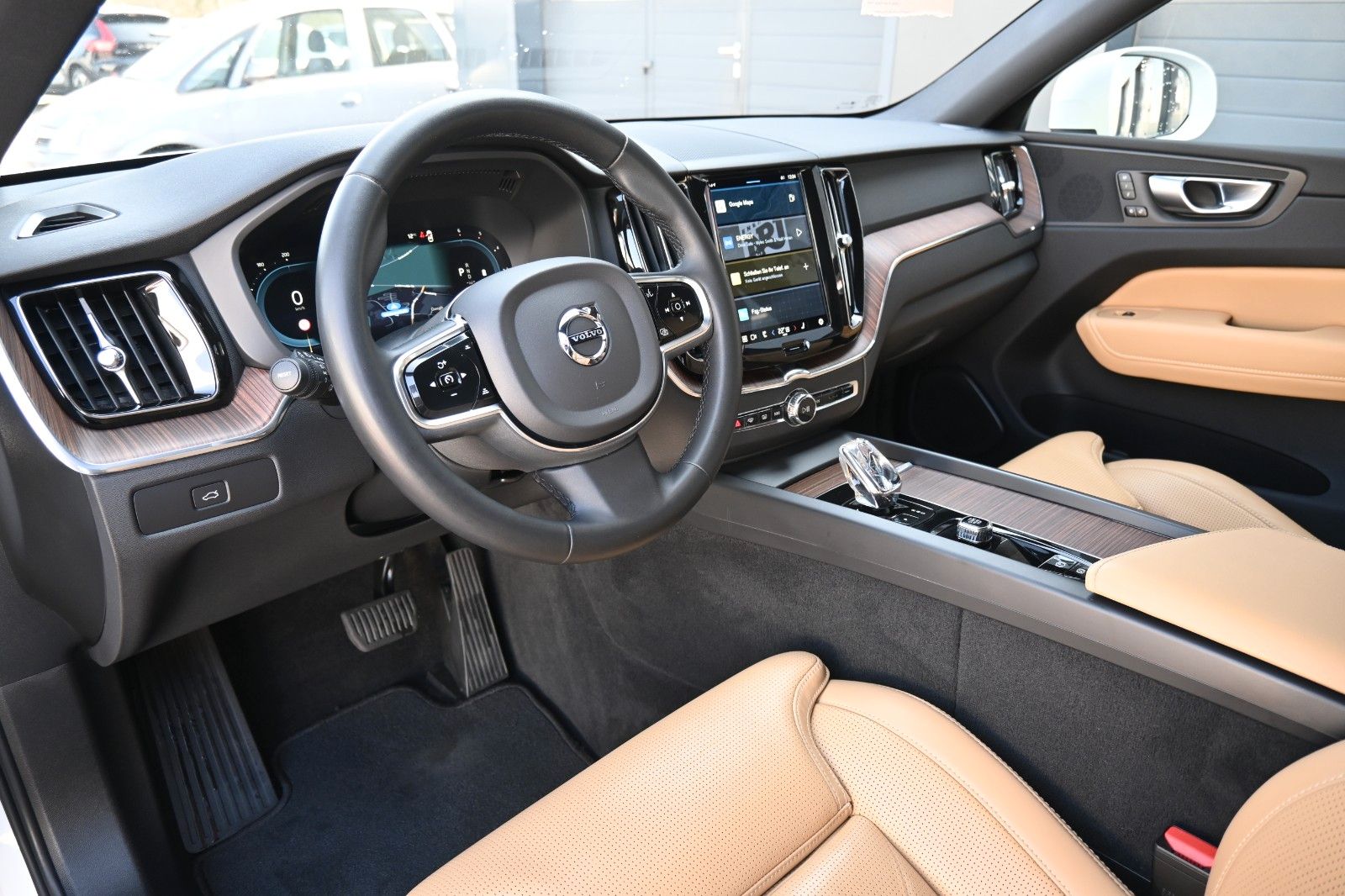 Fahrzeugabbildung Volvo XC60 B4 Plus Bright*LED*Google*STHZ*NAVI*AHK