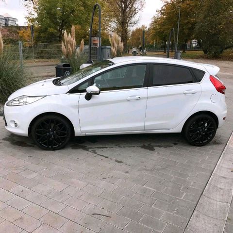 Ford Fiesta 1.6L 4 zylinder mit 120 PS.  2.HD