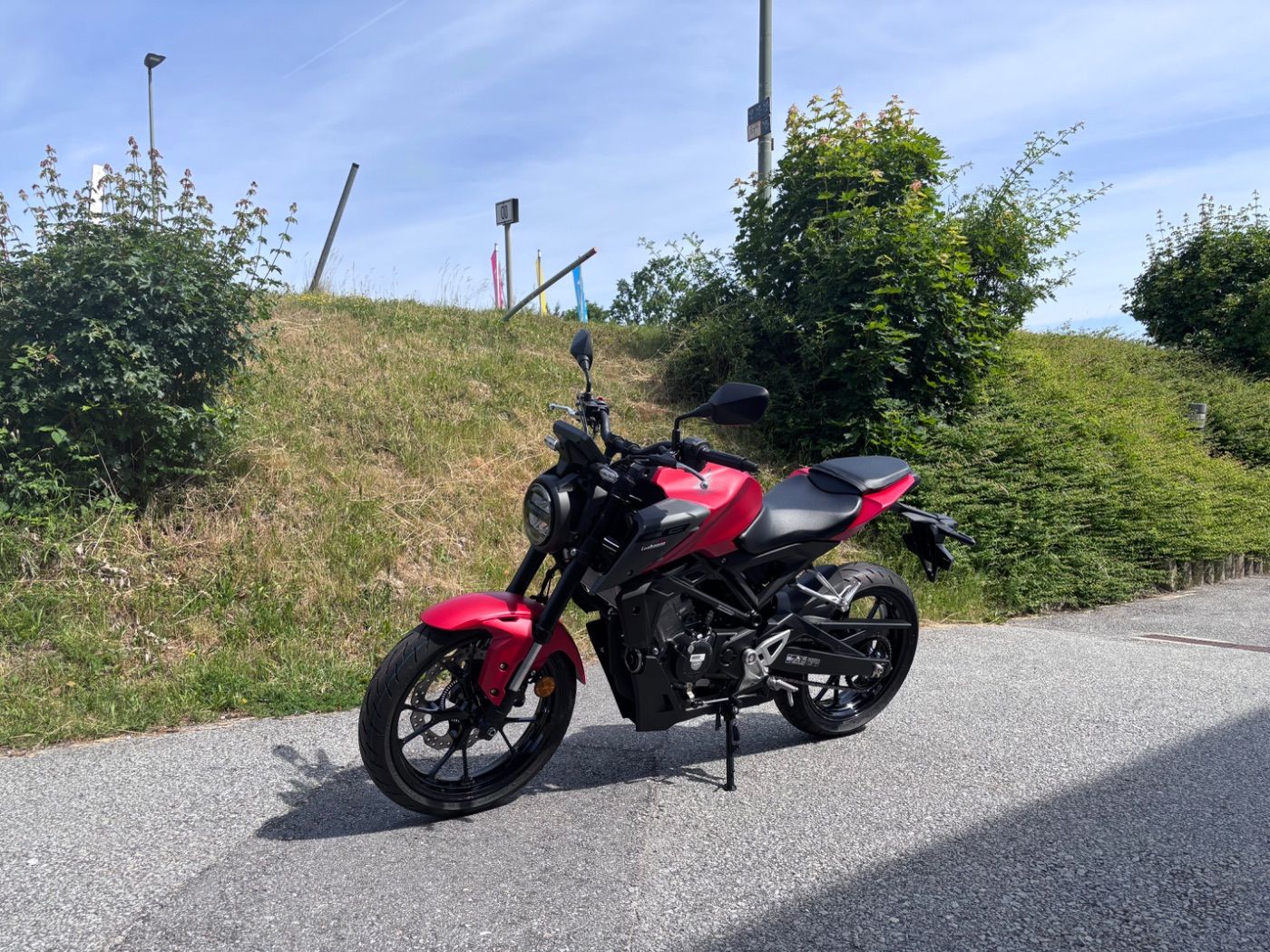 Fahrzeugabbildung Honda CB 125 R 2026, sofort verfügbar,