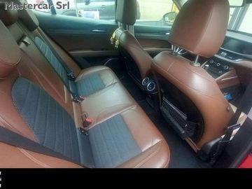 Alfa-Romeo Stelvio - 7