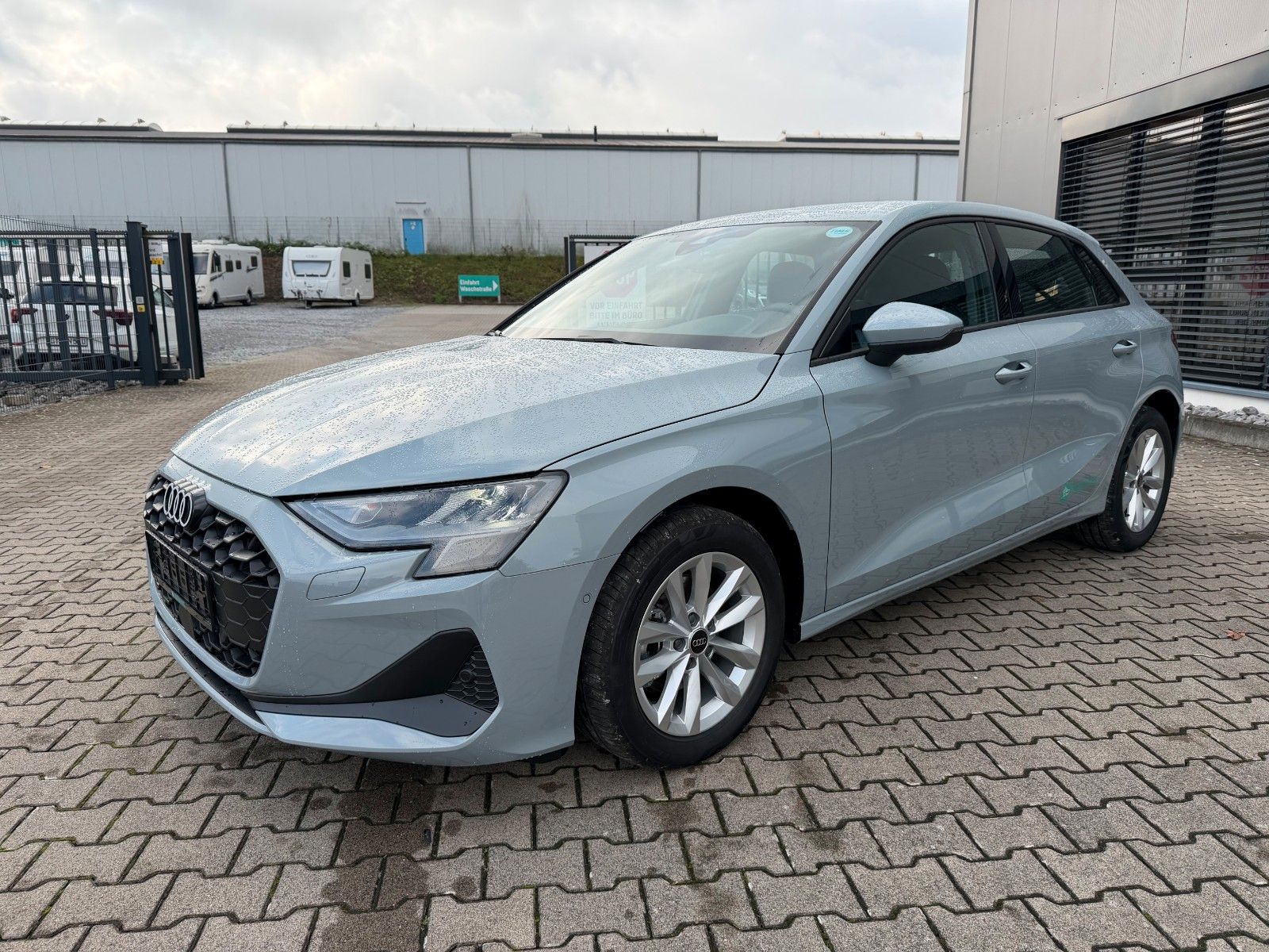 Fahrzeugabbildung Audi A3 Sportback 35 TFSI S Tronic LED