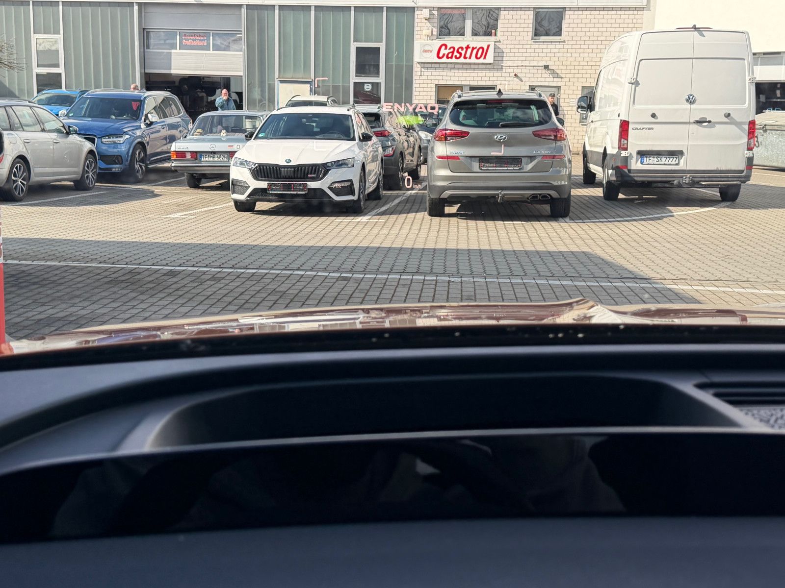 Fahrzeugabbildung SKODA Enyaq RS*ACC*SZHZNG*NAVI*360°*CARPLAY*AMBIENTE*