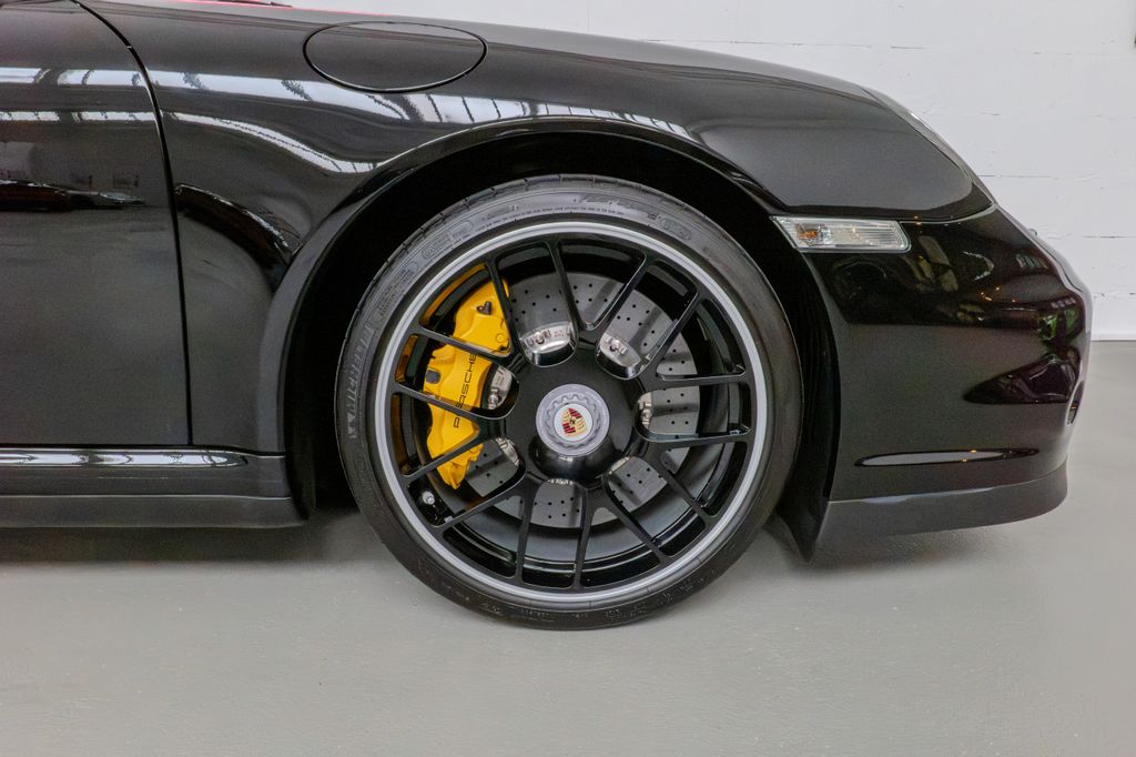 PORSCHE 997 2011
