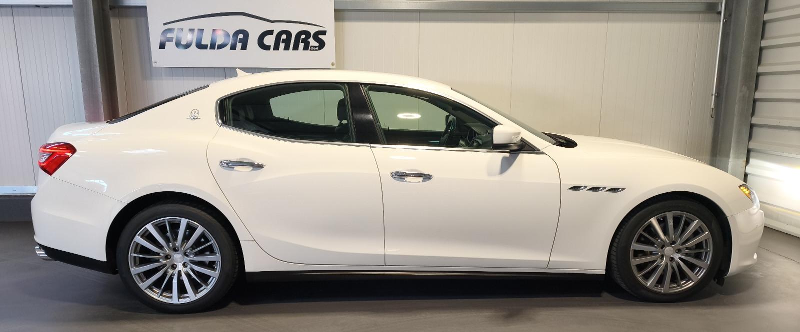 MASERATI GHIBLI V6 3.0 275 CH BVA - VOLANT EN CUIR - BI-XENON - CUIR - GPS - CHAUFFAGE STATIONNAIRE