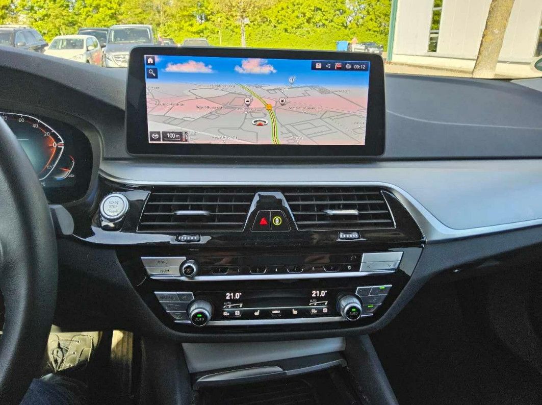 Fahrzeugabbildung BMW 520d T Aut LED/NAVI/ACC/SHZ/VIRTU/RFK/AHK/8Fa
