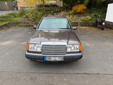 Mercedes-Benz W124 220TE BJ 93 Oldtimer - Mercedes-Benz 220: Te